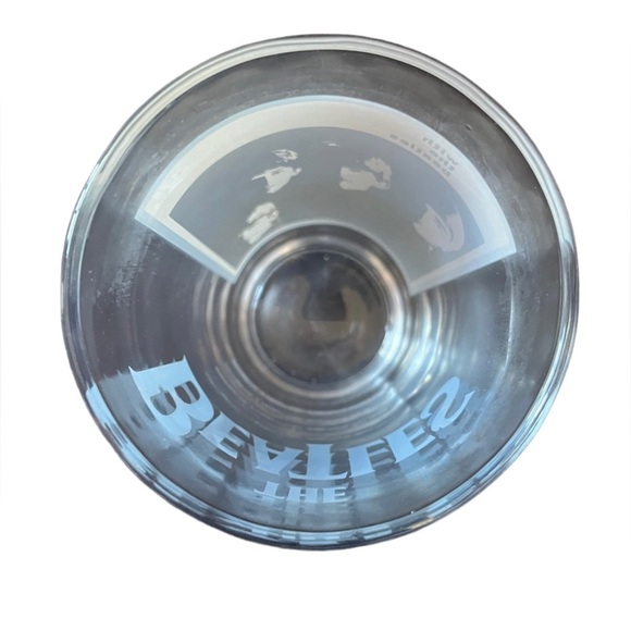 The beetles set of 4 glasses hold 2 cups liquid - Picture 10 of 12